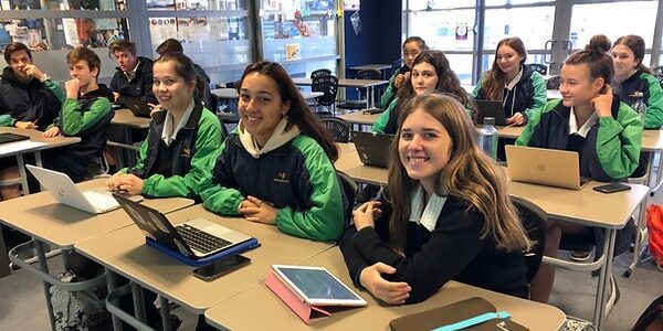 Trường Trung học GREEN BAY – GREEN BAY HIGH SCHOOL (New Zealand)