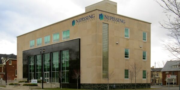 Trường Đại Học NIppissing – Nipissing University